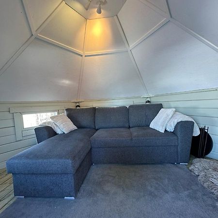 Camp Caroli Hobbit Hut Villa ยุคคาซาร์วิ ภายนอก รูปภาพ