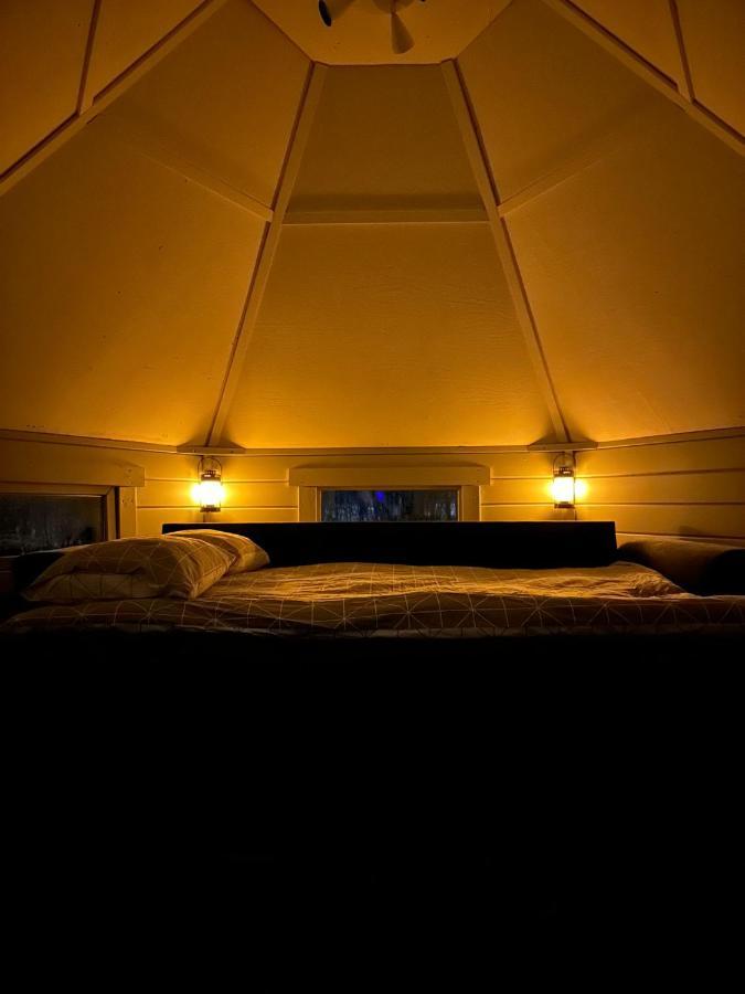 Camp Caroli Hobbit Hut Villa ยุคคาซาร์วิ ภายนอก รูปภาพ